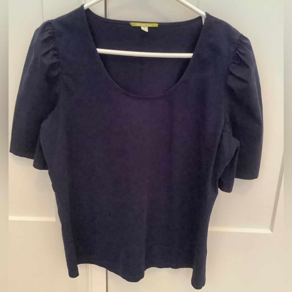 Gianni Bini medium navy blue cotton blend tee with slight puff sleeves